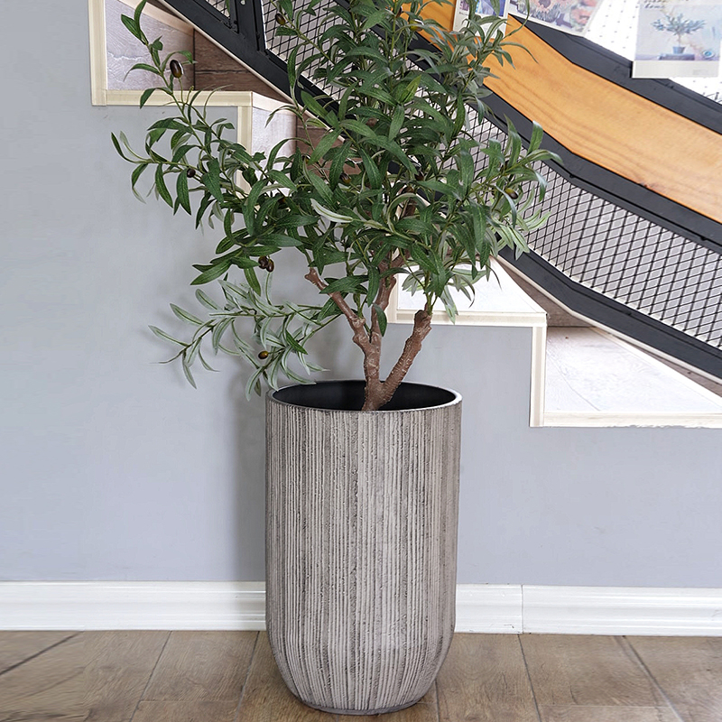 Plastic Flower Pot Decoration Ideas for Garden Paths